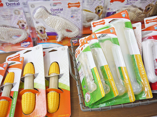 ナイラボーン Nylabone