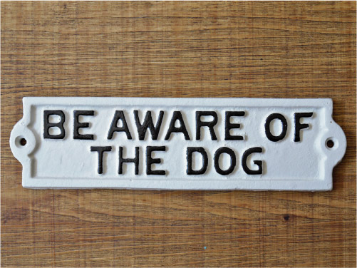 アメリカンサインボード　「BEWARE OF THE DOG」 （猛犬注意！） 鋳物製プレート